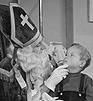 In de loop van deze eeuw werd Sinterklaas pas een echte Goedheiligman en Zwarte Piet veranderde met hem mee.